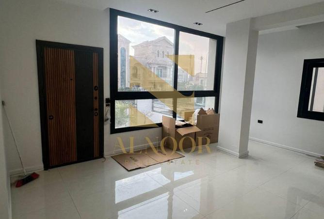 8562011 - Property Image 3