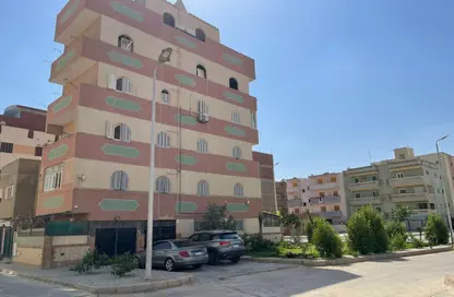 Whole Building - 3 Bedrooms - 2 Bathrooms for sale in Neighborhood 13 - 10th of Ramadan City - Sharqia