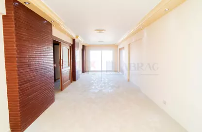Apartment - 2 Bedrooms - 1 Bathroom for sale in Madkhal Sharkt Al Nakhl Wa Al Handasa St. - Smouha - Hay Sharq - Alexandria