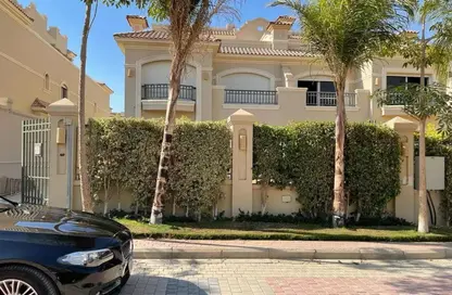 Villa - 4 Bedrooms - 3 Bathrooms for sale in American University Housing District - 5th Settlement Compounds - The 5th Settlement - New Cairo City - Cairo