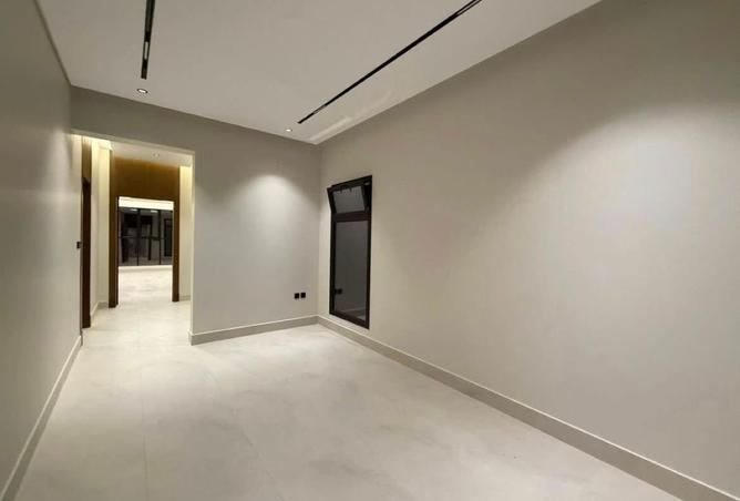 7945917 - Property Image 2