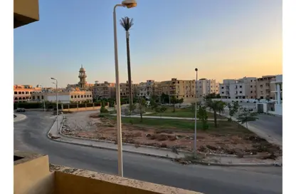 شقة - 3 غرف نوم - 2 حمامات للبيع في الحي الثامن - الشيخ زايد - الجيزة