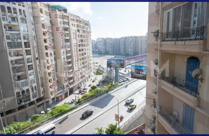 شقة - 3 غرف نوم - 2 حمامات للبيع في شارع جاردن سيتى سموحة - سموحة - حي شرق - الاسكندرية
