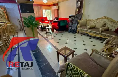 Apartment - 3 Bedrooms - 1 Bathroom for sale in Mostafa Al Nahas St. - 6th Zone - Nasr City - Cairo