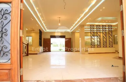 فيلا - 8 غرف نوم - 8 حمامات للبيع في رويال سيتي - كمبوندات الشيخ زايد - الشيخ زايد - الجيزة