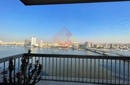 Apartment - 4 Bedrooms - 4 Bathrooms for sale in Nile St. - Dokki - Giza