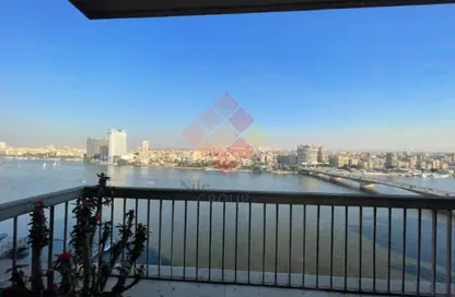 شقة - 4 غرف نوم - 4 حمامات للبيع في شارع النيل - الدقي - الجيزة