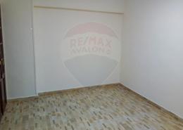 Apartment - 2 bedrooms - 1 bathroom for للايجار in Al Mosheer Ahmed Ismail St. - Sidi Gaber - Hay Sharq - Alexandria