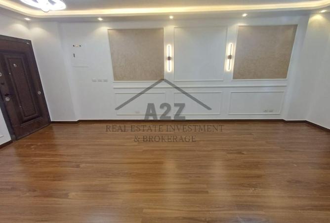 8240225 - Property Image 3