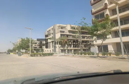Apartment - 2 Bedrooms - 2 Bathrooms for sale in Fifth Square - The 5th Settlement - New Cairo City - Cairo