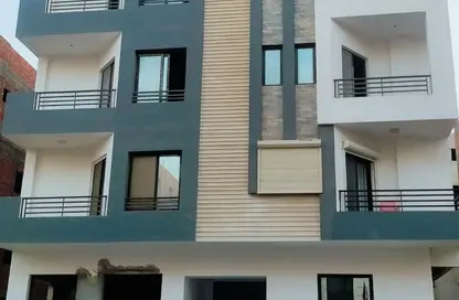 Apartment - 3 Bedrooms - 3 Bathrooms for sale in North Lotus - El Lotus - New Cairo City - Cairo