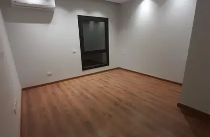 شقة - 3 غرف نوم - 3 حمامات للايجار في ذا كورت ياردز - كمبوندات الشيخ زايد - الشيخ زايد - الجيزة