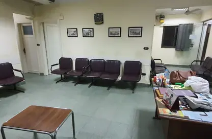 Clinic - Studio - 2 Bathrooms for sale in Abdallah Abou El Seoud St. - Heliopolis Square - El Nozha - Cairo