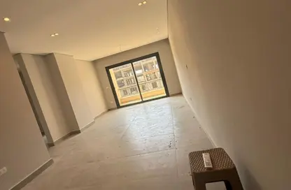 شقة - 2 غرف نوم - 2 حمامات للايجار في فيلدج ويست - كمبوندات الشيخ زايد - الشيخ زايد - الجيزة