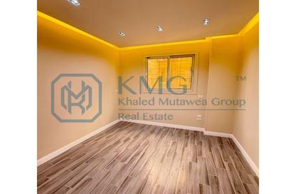 Apartment - 3 Bedrooms - 3 Bathrooms for sale in Al Narges 2 - Al Narges - New Cairo City - Cairo