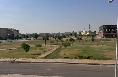 شقة - 3 غرف نوم - 2 حمامات للبيع في المجاورة الاولي - المنطقة الخامسة - مدينة الشروق - القاهرة
