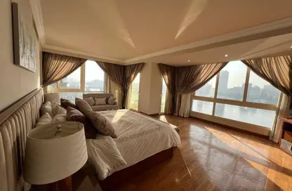 Apartment - 4 Bedrooms - 4 Bathrooms for sale in Emtedad Kornish Al Nile St. - Garden City - Cairo