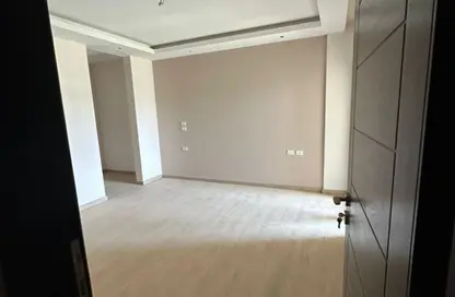 Apartment - 3 Bedrooms - 2 Bathrooms for sale in The Address East - 90 Street - The 5th Settlement - New Cairo City - Cairo
