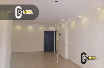 Apartment - 2 Bedrooms - 1 Bathroom for sale in Degla Gardens - Hadayek October - 6 October City - Giza Apartment - 2 Bedrooms - 1 Bathroom for sale in Degla Gardens - Hadayek October - 6 October City - Giza