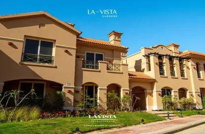 Chalet - 3 Bedrooms - 3 Bathrooms for sale in La Vista Gardens - La Vista - Al Ain Al Sokhna - Suez