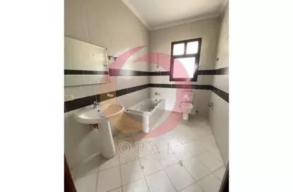 شقة - 3 غرف نوم - 3 حمامات للايجار في طريق بيفرلي هيلز - الحي السابع عشر - الشيخ زايد - الجيزة