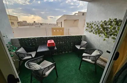 Apartment - 3 Bedrooms - 1 Bathroom for sale in South Lotus - El Lotus - New Cairo City - Cairo
