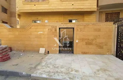 Apartment - 3 Bedrooms - 3 Bathrooms for sale in Central Axis - 5th District - 6 October City - Giza