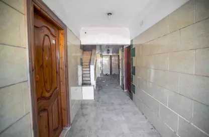 Apartment - 3 Bedrooms - 1 Bathroom for sale in Khaled Ibn Alwaleed St. - Al Maamoura - Hay Than El Montazah - Alexandria