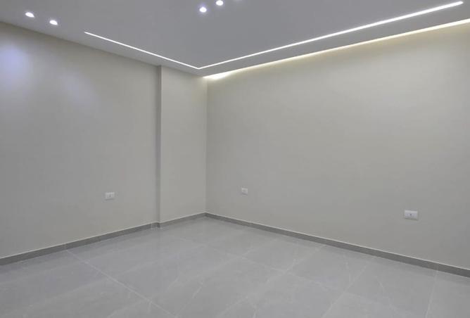 8372846 - Property Main Image