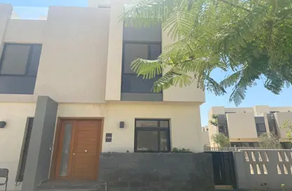 تاون هاوس - 3 غرف نوم - 2 حمامات للبيع في كمبوند البروج - كمبوندات الشروق - مدينة الشروق - القاهرة
