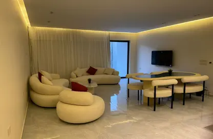 Apartment - 2 Bedrooms - 2 Bathrooms for sale in Swan Lake Residence - 5th Settlement Compounds - The 5th Settlement - New Cairo City - Cairo