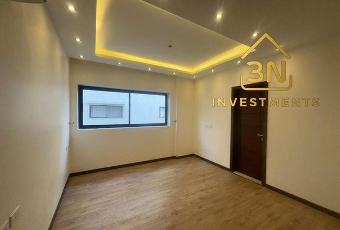 8123589 - Property Image 3