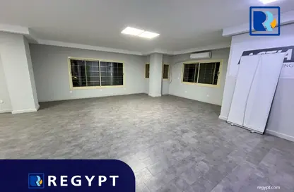 Office Space - Studio - 4 Bathrooms for rent in Street 221 - Degla - Hay El Maadi - Cairo