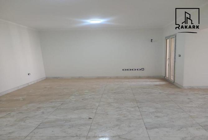 8063807 - Property Image 2