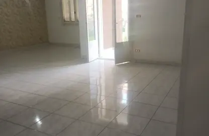 Apartment - 3 Bedrooms - 1 Bathroom for rent in Nabil Al Wakkad St. - Ard El Golf - Heliopolis - Masr El Gedida - Cairo