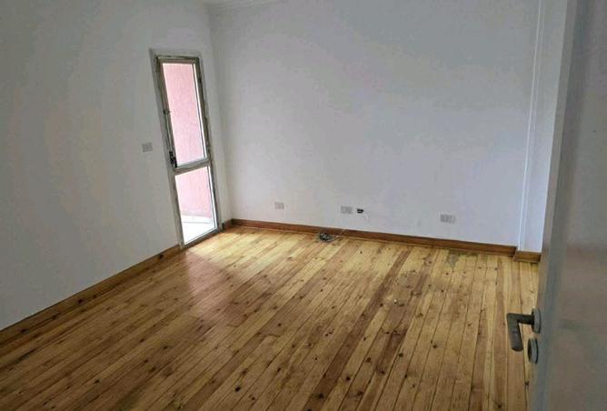 8198933 - Property Image 3