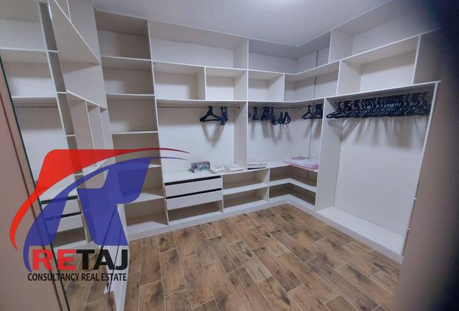 8040511 - Property Image 3