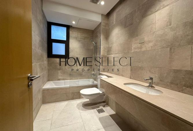 8121221 - Property Image 3