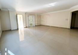 شقة - 4 غرف نوم - 3 حمامات for للايجار in كمبوند انطونيادس - النزهة - حي شرق - الاسكندرية