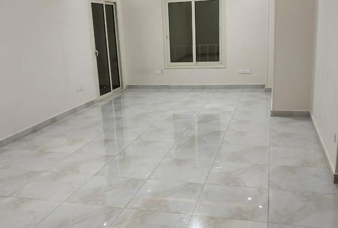 8331971 - Property Image 2