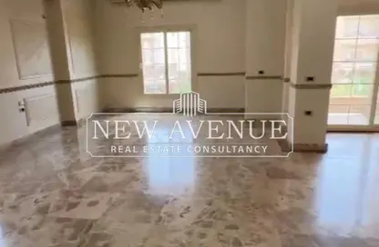 Apartment - 3 Bedrooms - 3 Bathrooms for sale in Area B - Ganoob El Acadimia - New Cairo City - Cairo