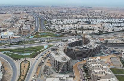 محل تجاري - استوديو - 1 حمام للبيع في مون ريزيدنس - فيفث سكوير - التجمع الخامس - مدينة القاهرة الجديدة - القاهرة