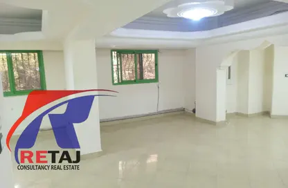 شقة - 3 غرف نوم - 2 حمامات للايجار في شارع ذاكر حسين - الحديقة الدولية - الحي السابع - مدينة نصر - القاهرة