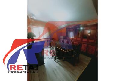 Apartment - 4 Bedrooms - 2 Bathrooms for rent in Mohamed Farid St. - El Hegaz Square - El Nozha - Cairo