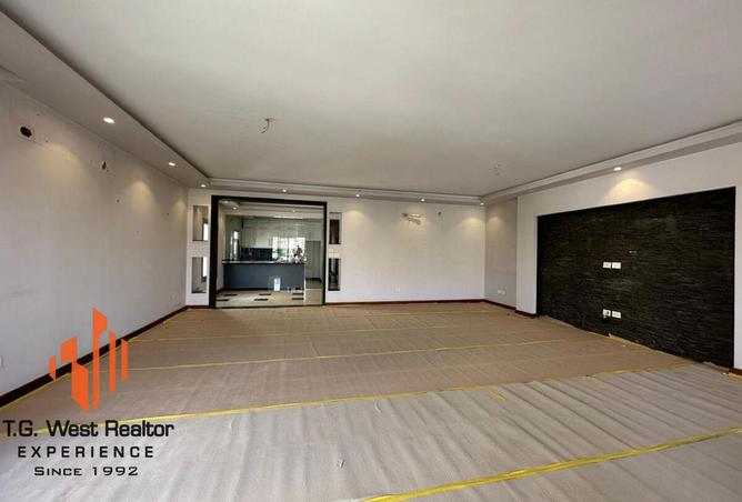 8065320 - Property Image 3
