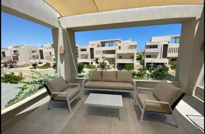 Chalet - 4 Bedrooms - 2 Bathrooms for rent in Hacienda White - Sidi Abdel Rahman - North Coast