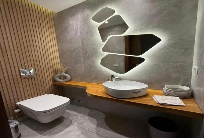 8273615 - Property Image 2