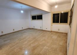 شقة - 3 غرف نوم - 2 حمامات for للايجار in بولكلي - حي شرق - الاسكندرية