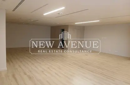 مساحات مكتبية - استوديو - 2 حمامات للايجار في يو فينوس - التجمع الاول - مدينة القاهرة الجديدة - القاهرة