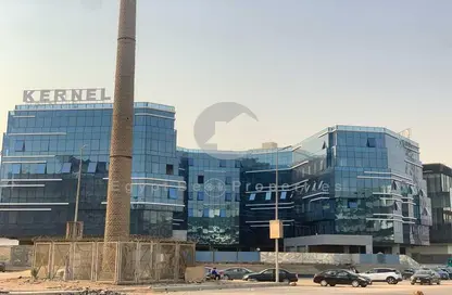 مساحات مكتبية - استوديو - 1 حمام للبيع في مركز أعمال كيرنيل - شارع التسعين الشمالي - التجمع الخامس - مدينة القاهرة الجديدة - القاهرة